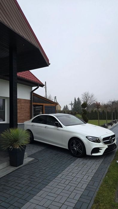 Mercedes-Benz Klasa E Bezwypadkowy NFC mega wyposażenie AMG 240KM