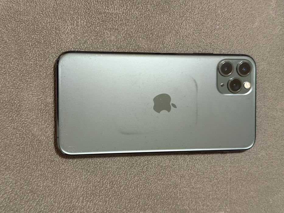 iPhone 11 Pro Max – 64GB – Bom Estado Geral