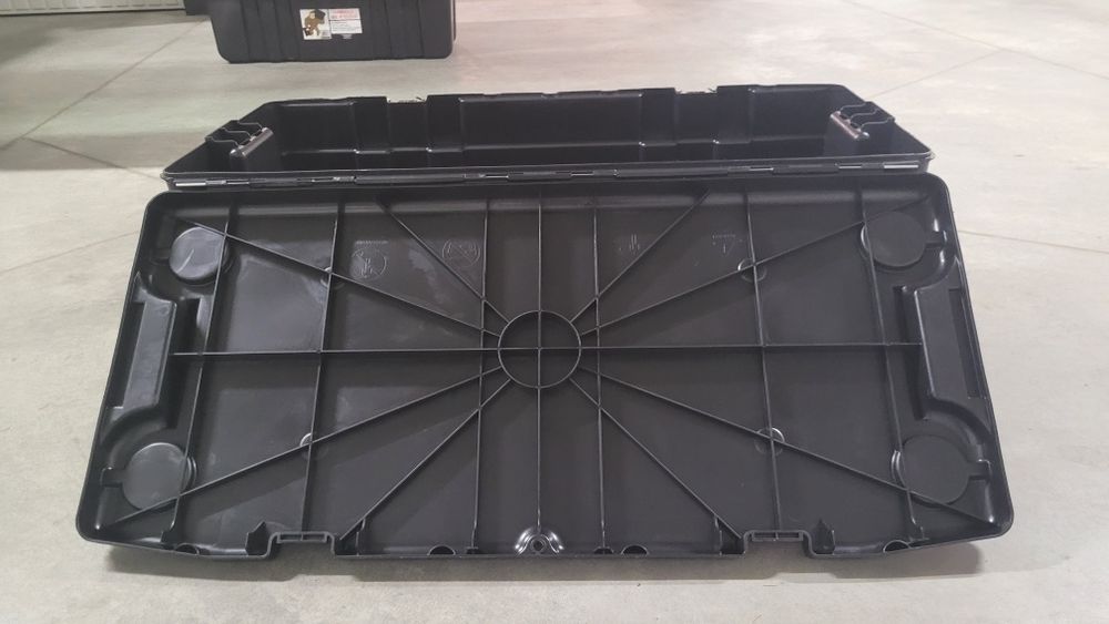 Locker, grilla on wheels, skrzynia transportową,