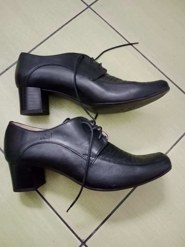 Buty damskie, skóra, nowe. Axel Comfort, podwyższona tęgość, rozm. 40