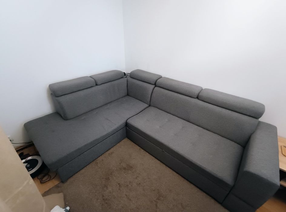 Narożnik z funkcją spania, pojemnik na pościel