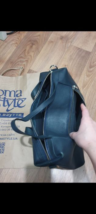 Шкіряна сумка темно синього кольору