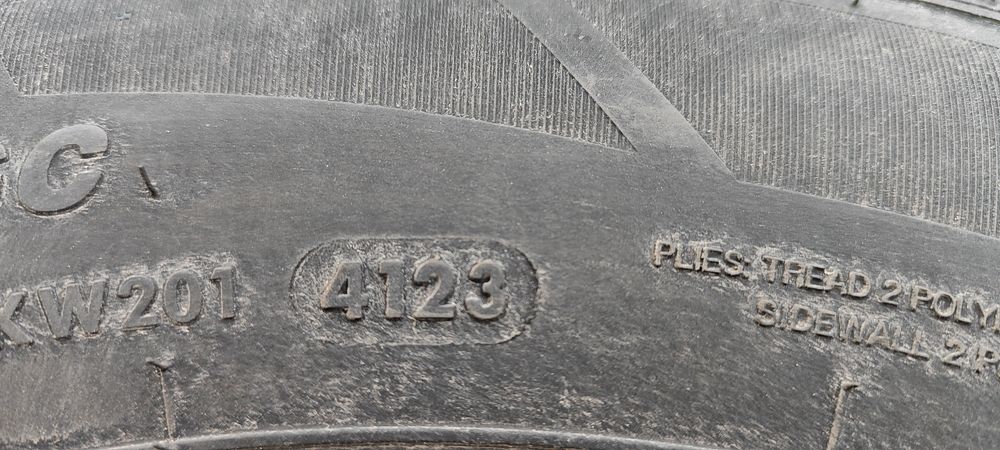 Opona Gripmax SureGrip 215/65/16 C (1 szt.)