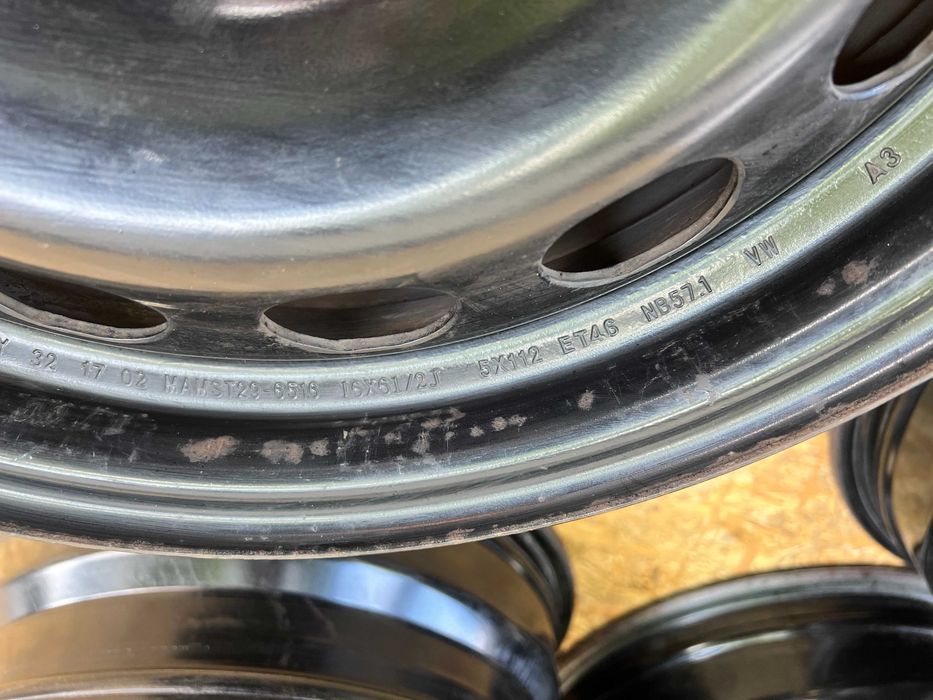 Audi A3 8V Felgi stalowe 16 16x6,5J ET46 + Kołpaki + czujniki TPMS kpl