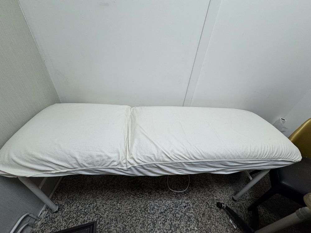 Marquesa para estetica ou massagem reclinavel.