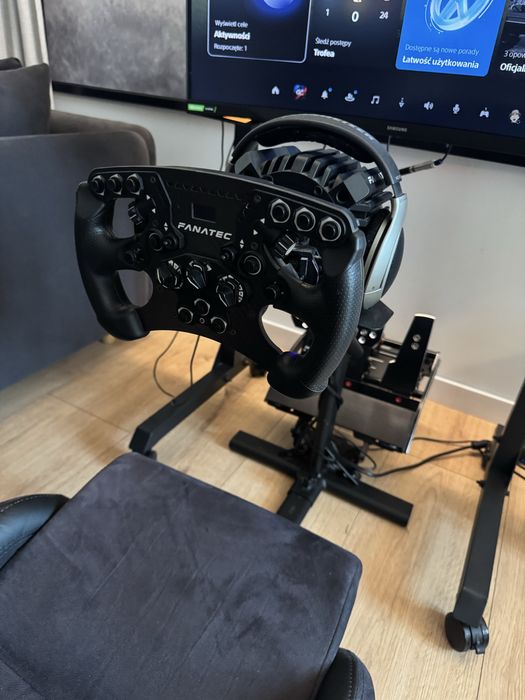 Zesta do simracingu - Zestaw fanatec + playseat + stelaż + monitor