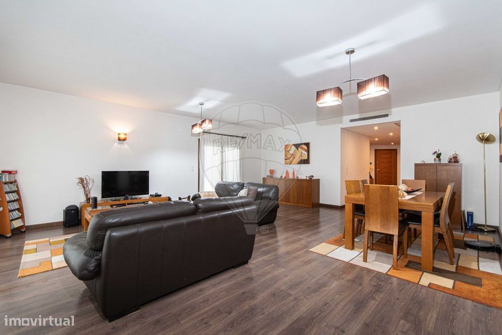 Apartamento T4 para venda