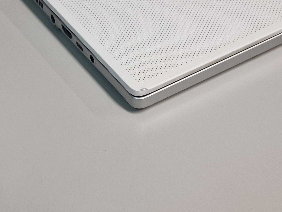 ASUS ROG Zephyrus G14 – Ryzen 9, RTX 2060, 32 GB RAM, 1 TB SSD