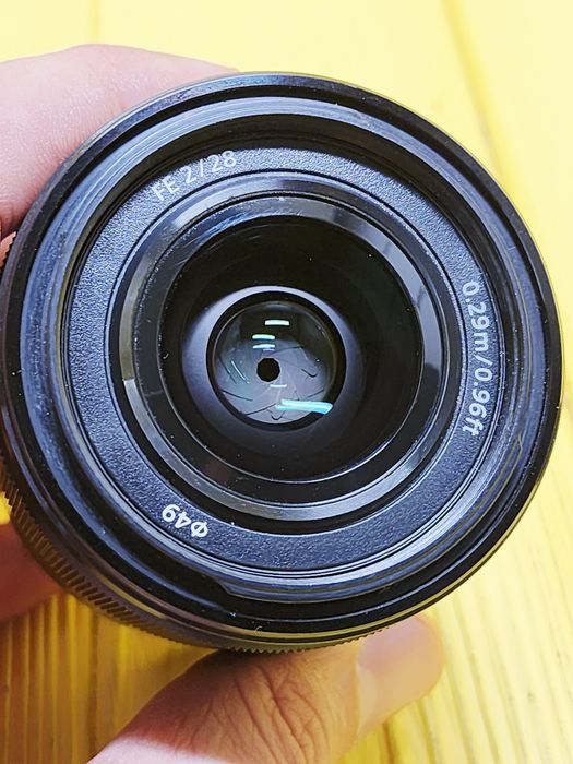 Объектив Sony FE 28 mm f/2.0