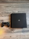 Konsola Sony PlayStation 4 Pro.