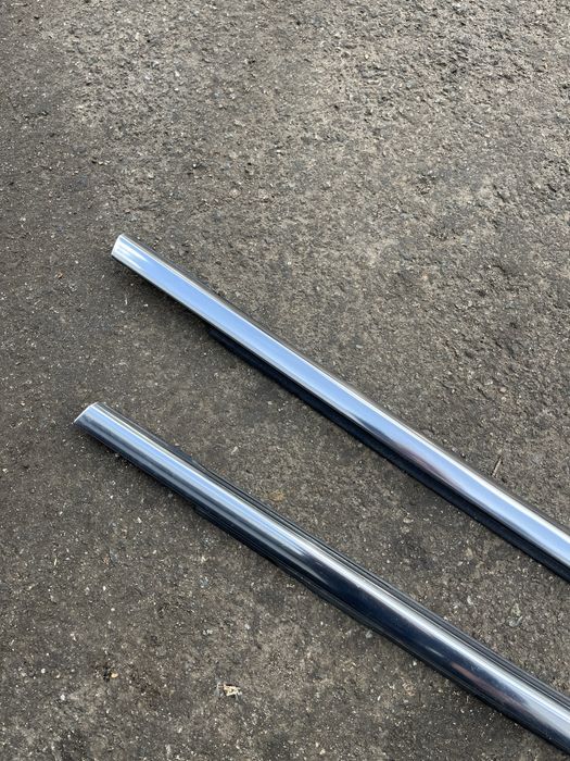 Cherokee kl 2014-22 хром молдінг правих дверей