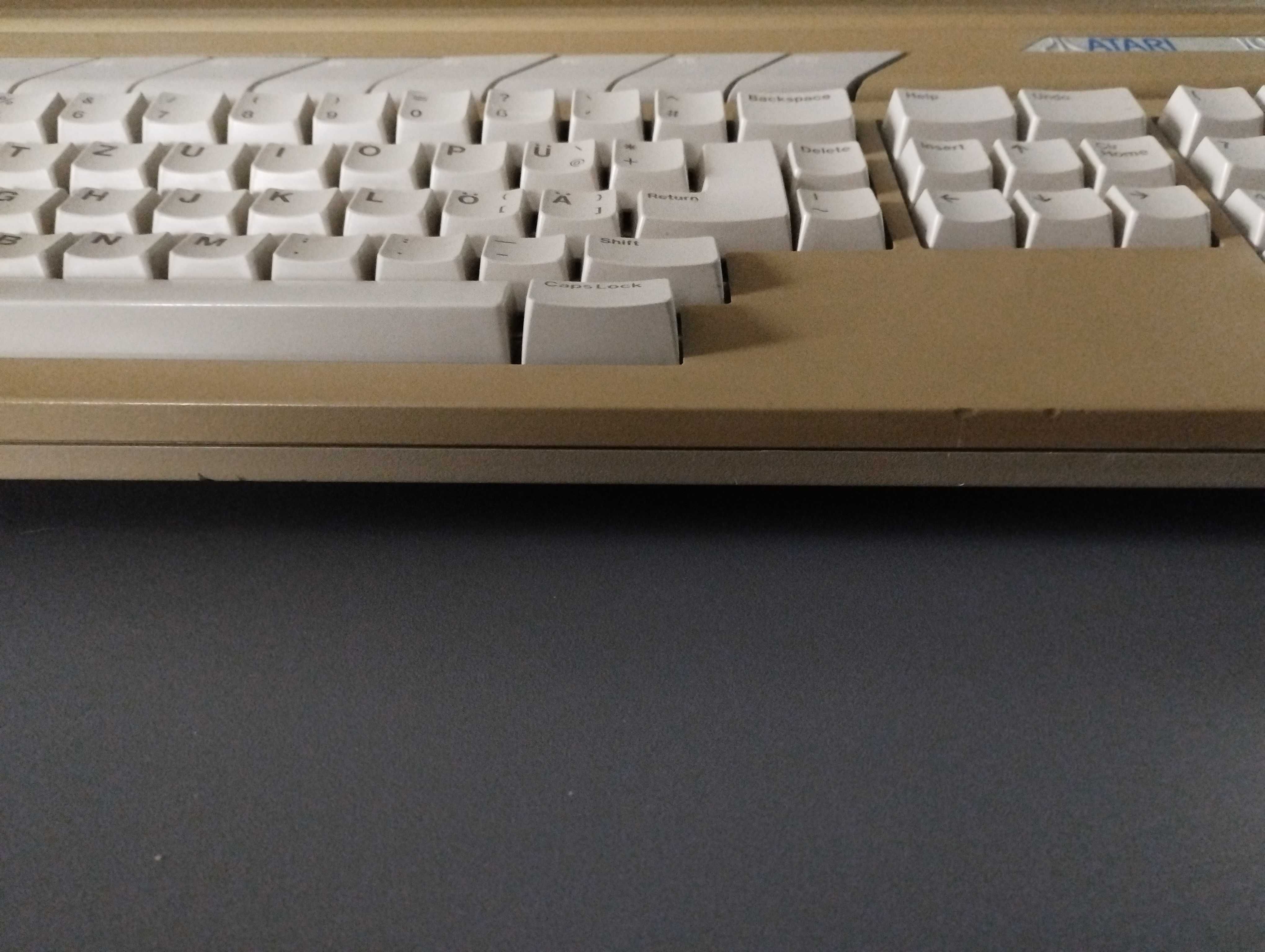 Komputer Atari 1040 STE