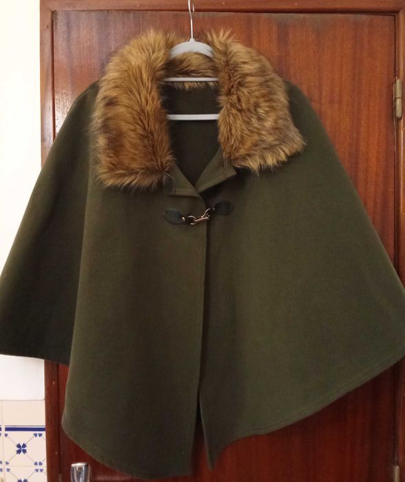 Casacos de ganga e capa.