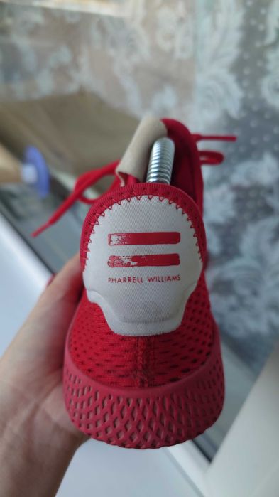 Buty sportowe adidas BY8720 40