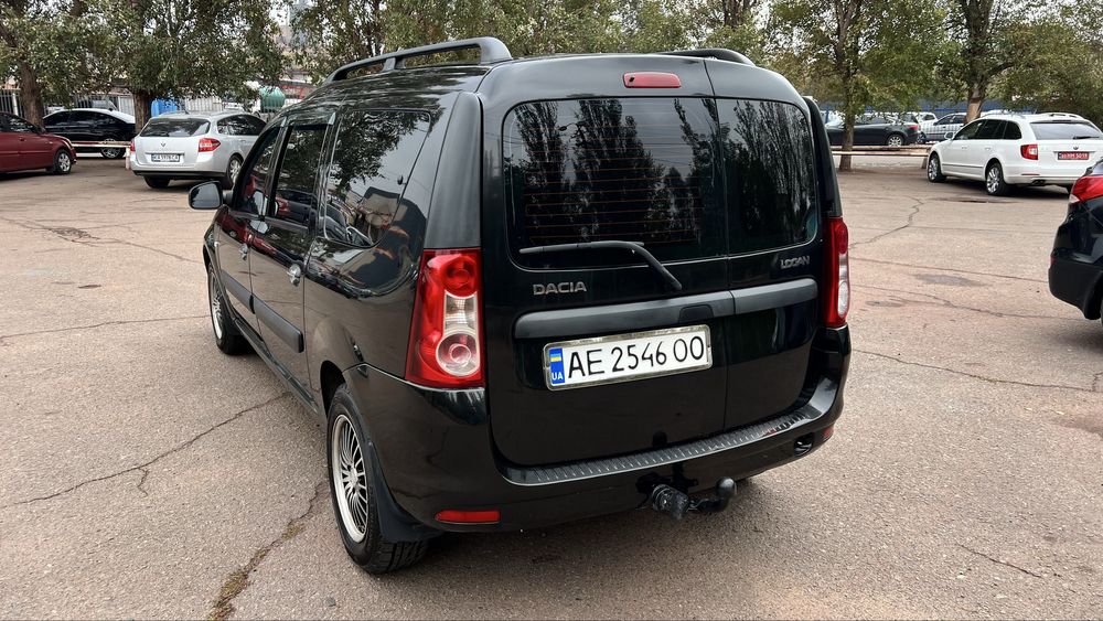 Dacia Logan 2012 рік ГБО 7 місць