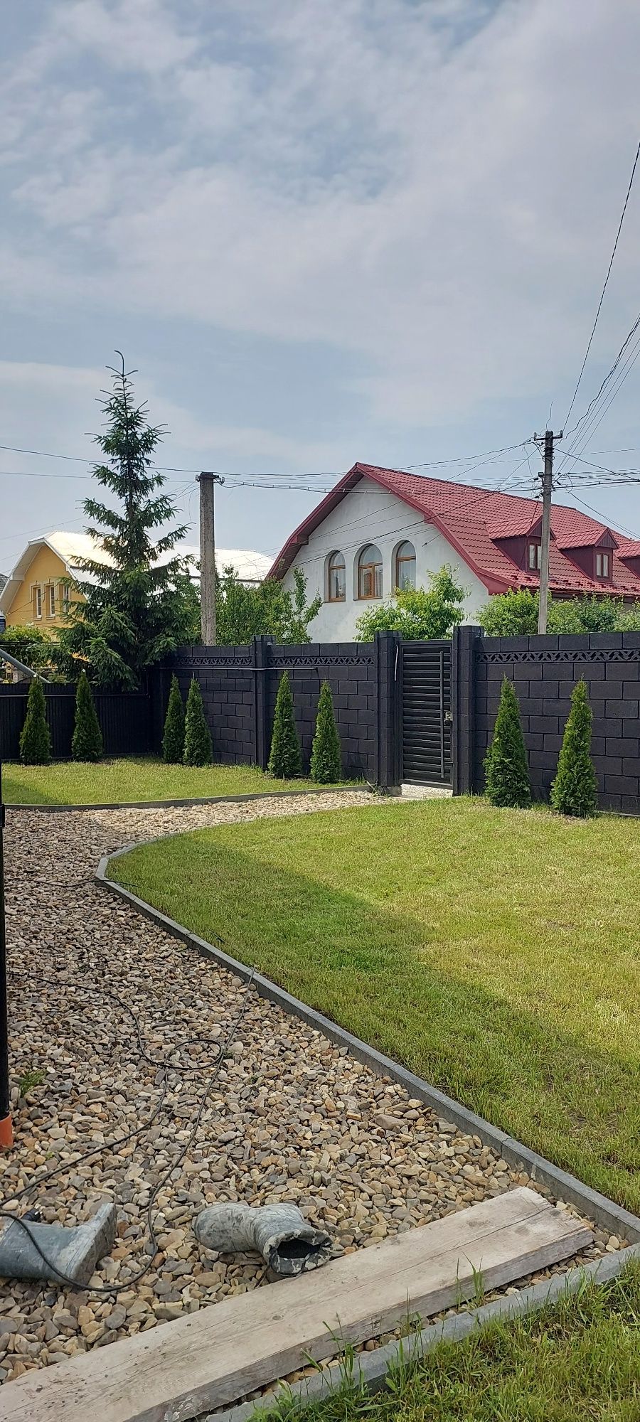 Будинок  по вул.Веделя