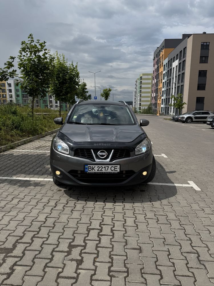 Nissan Qashqai 2011 2.0 dCi AT (150 к.с.) 4WD