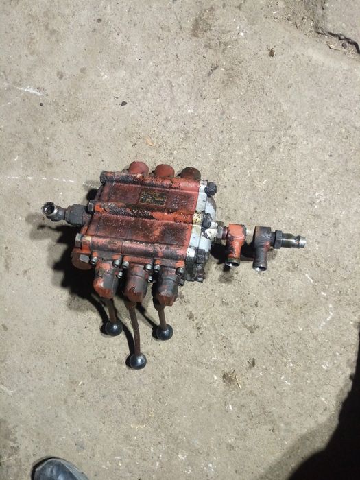 Rozdzielacz 3 i 2 sekcyjne