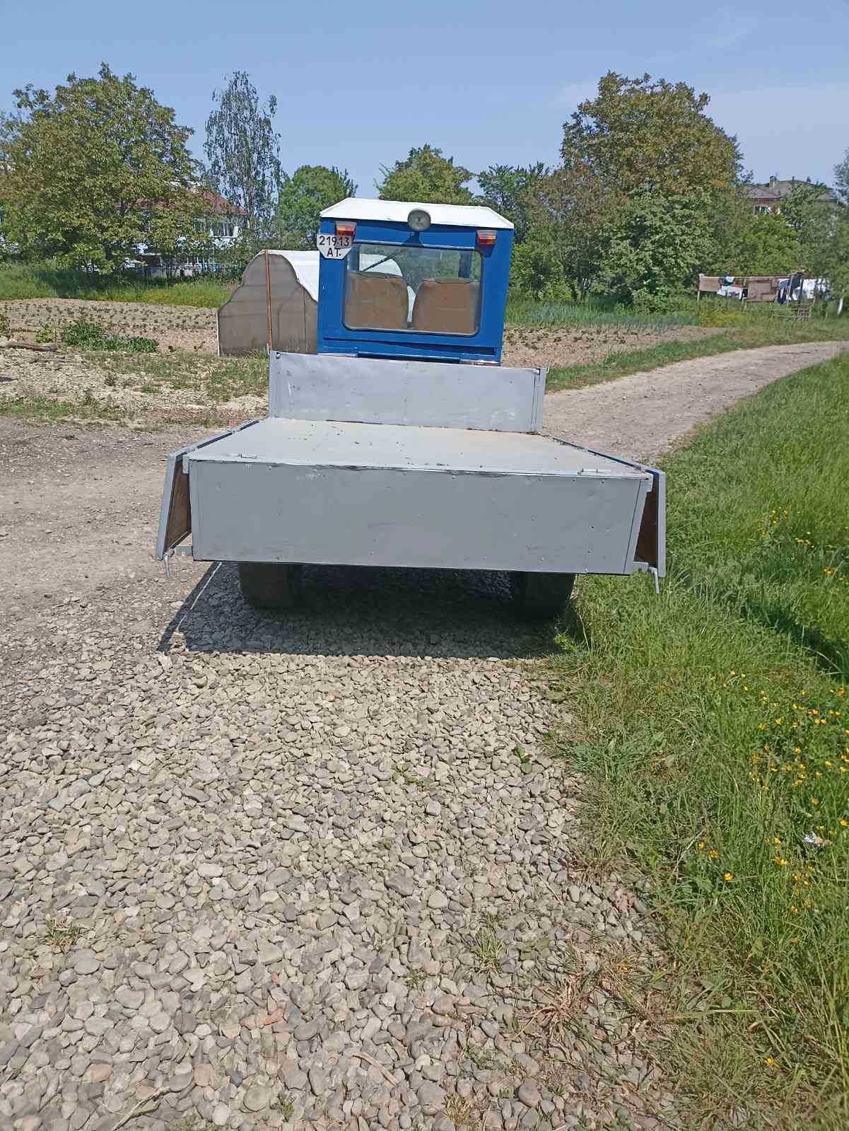 Причіп самоскид одноосний