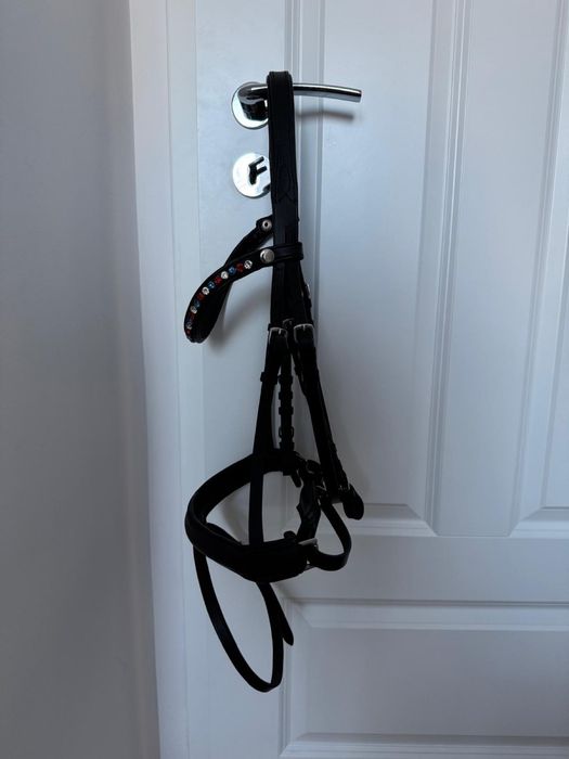 Ogłowie angielskie z nachrapnikiem i skośnikiem plus wodze rozmiar Ful