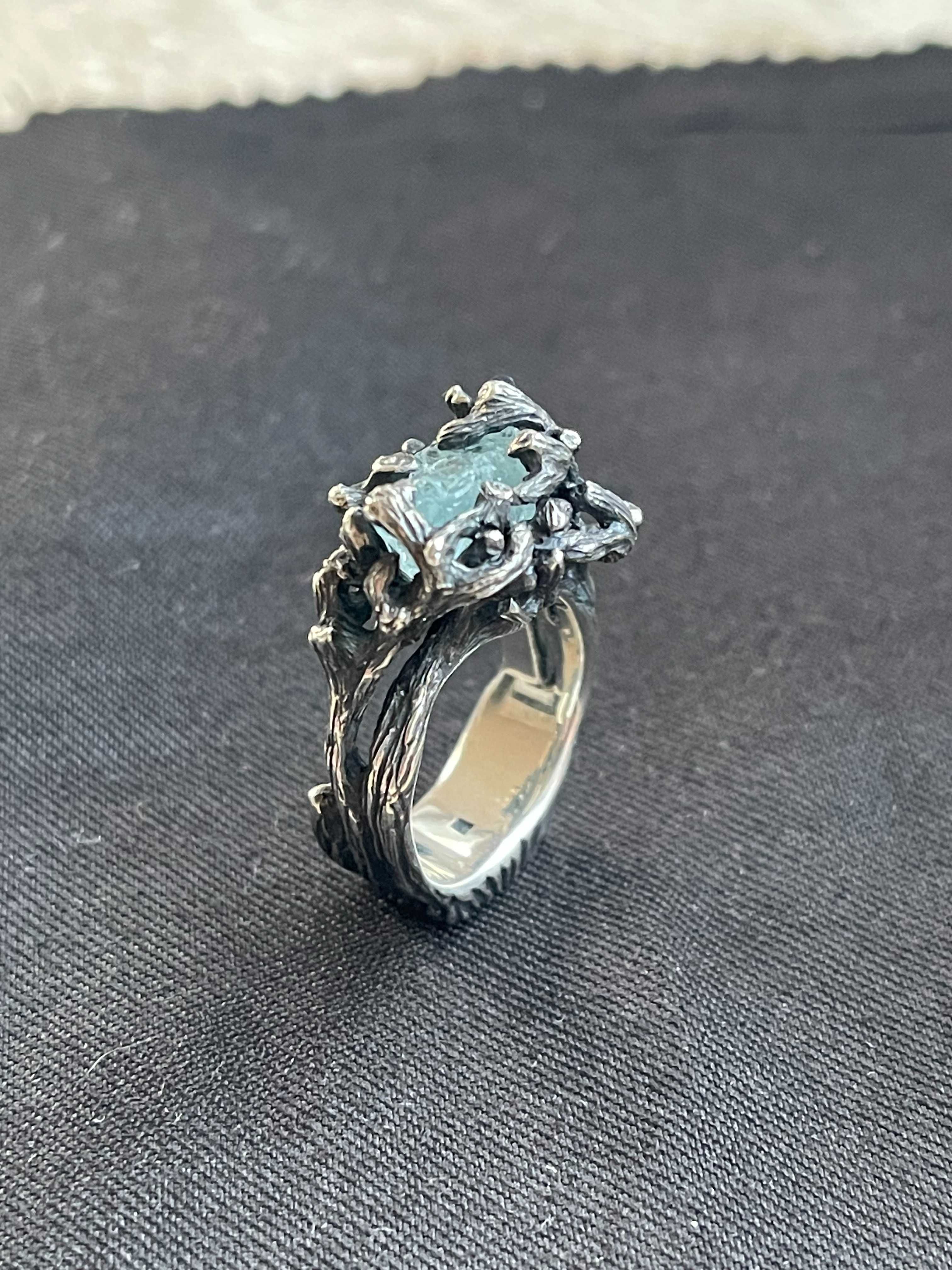 Exclusive Silver Ring with Topaz (Kochut)