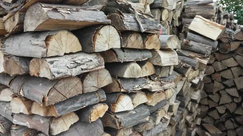 Sezonowane, połupane drewno kominkowe i opałowe, z dowozem