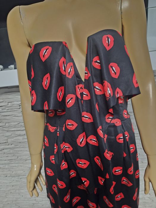 Kombinezon na lato elegancki Guess rozm M w usta