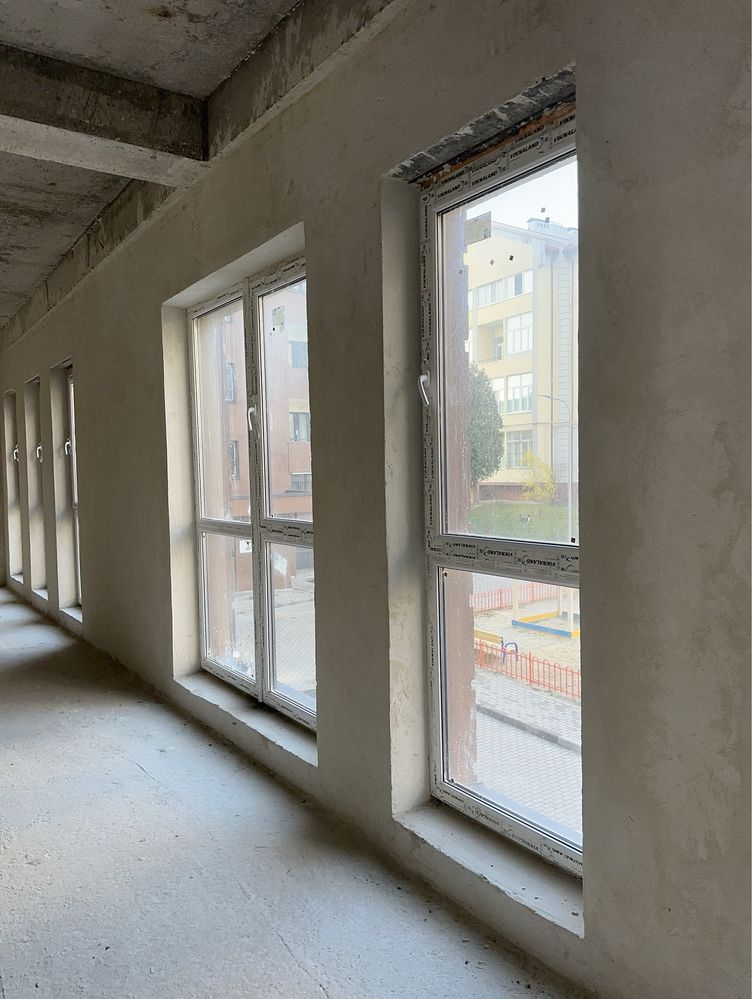 Продаж фасадного комерційного приміщення вул. Мечникова, 16Е без %