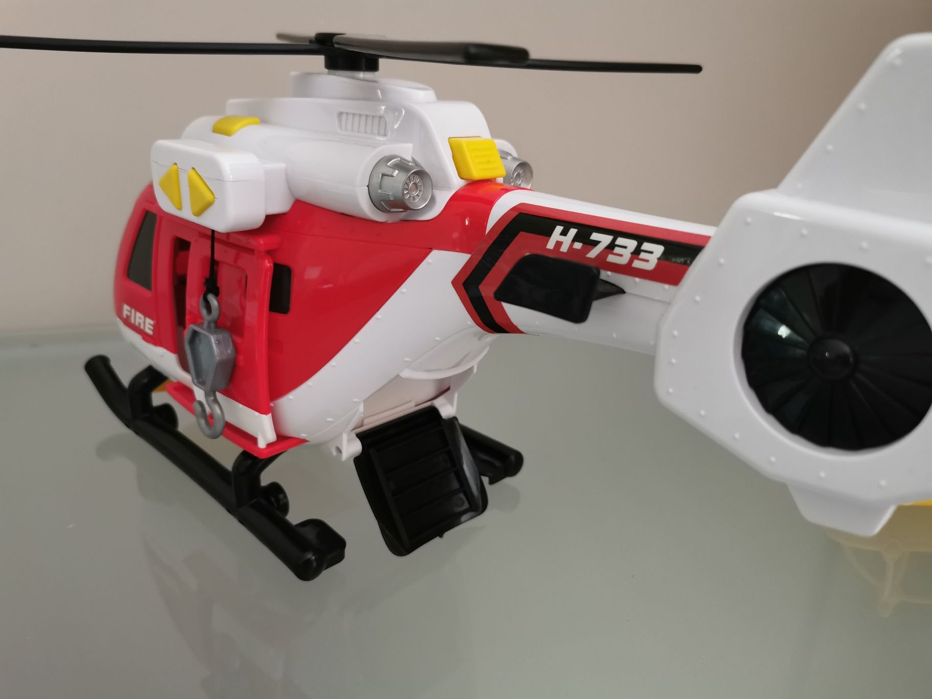 Dumel helikopter strażacki