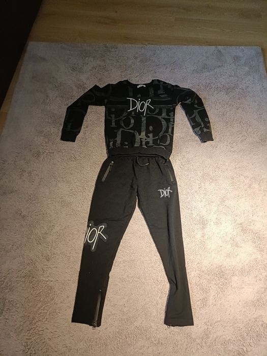 Spodnie i bluza Dior