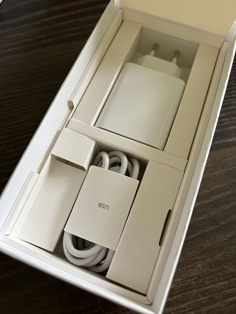 Xiaomi Mi 11 Lite 5G 8GB/128GB Stan jak nowy