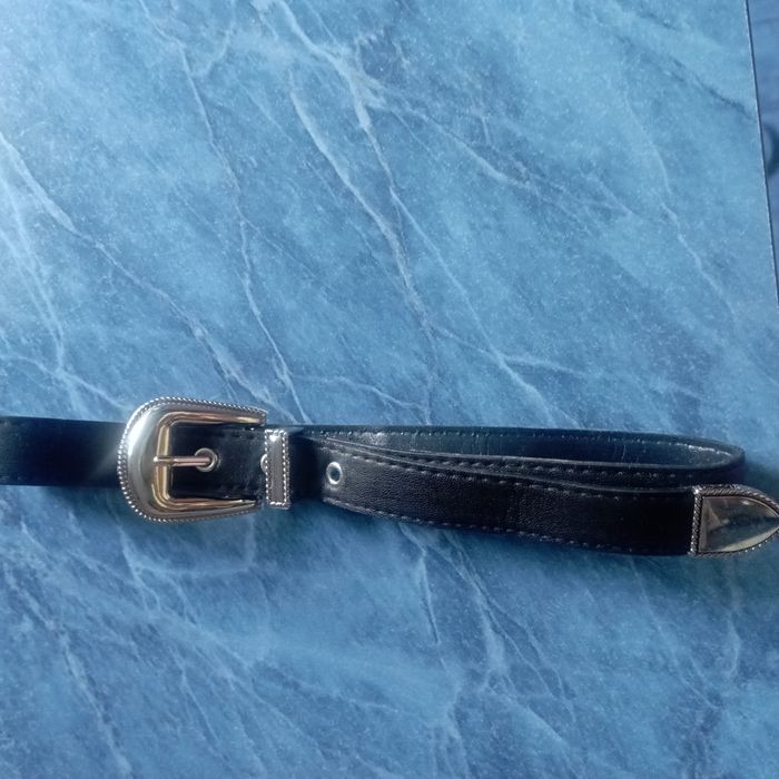 Продам ремні жіночі.