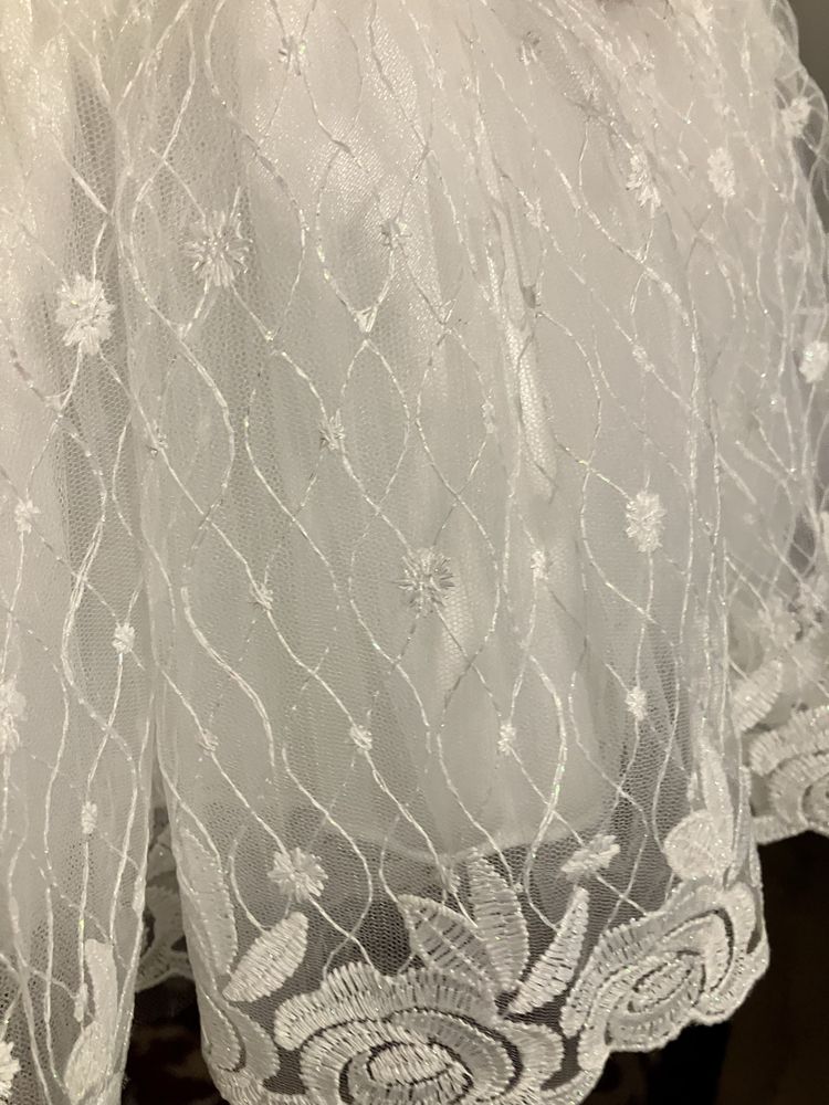 Piekna biala sukienka rozm 68-74