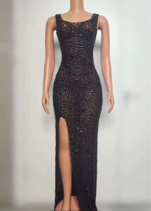 Продаж суконь для фотосесій та вечірні сукні