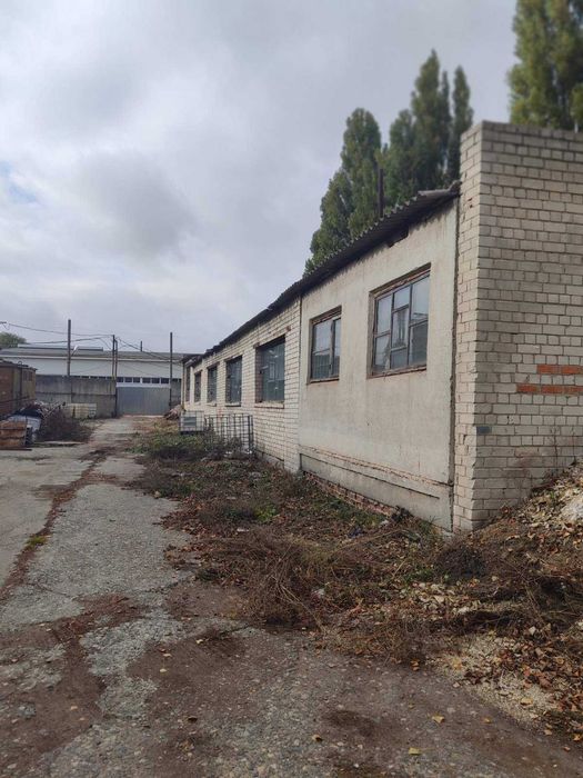 Продам   Комерцiйне виробничо складське примiщення   вул.Дрозда 7