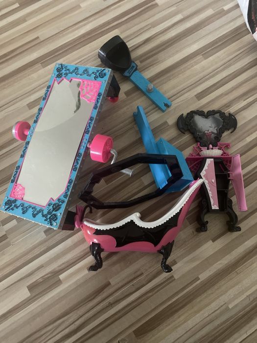 Monster high dodatki wanna lustro