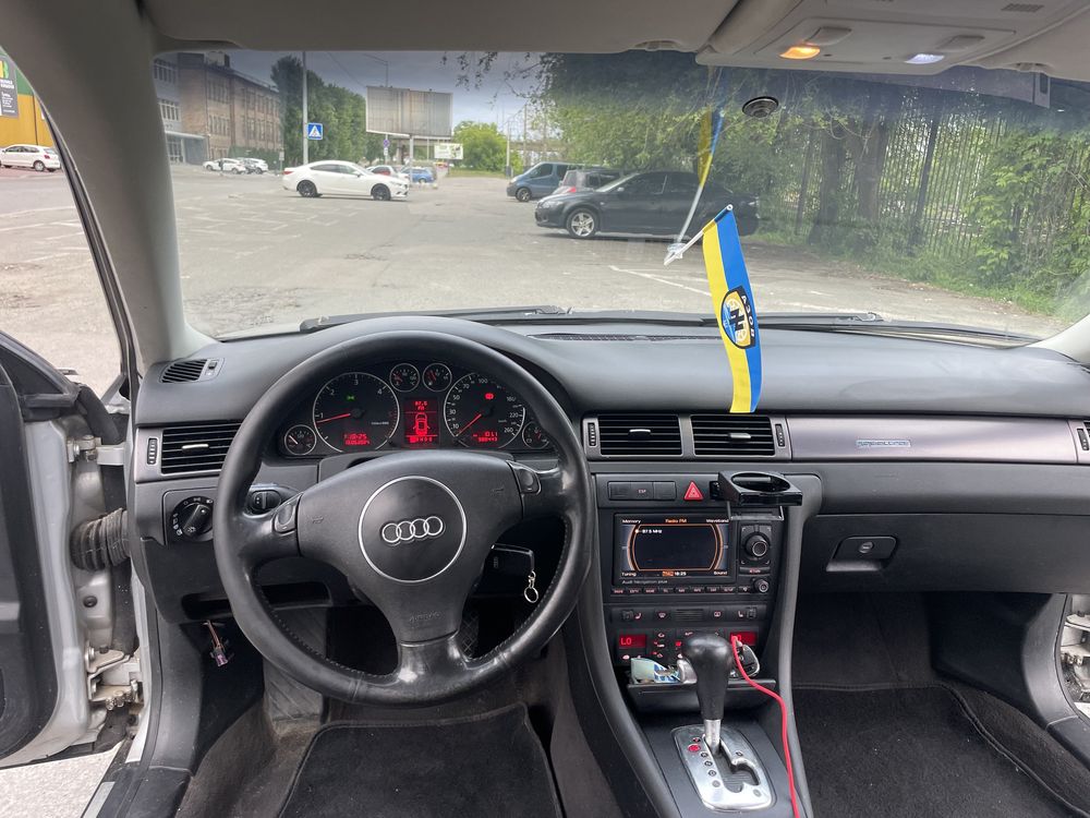 Audi A6 2004 универсал