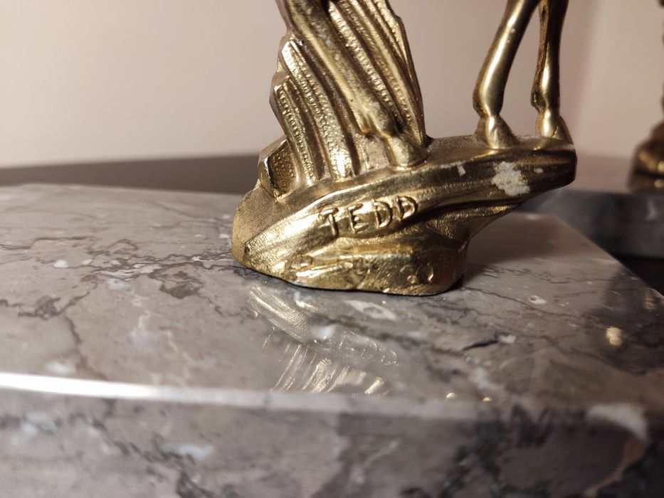 Art Deco -  jelonki na marmurowych podstawach – sygnowane TEDD
Para