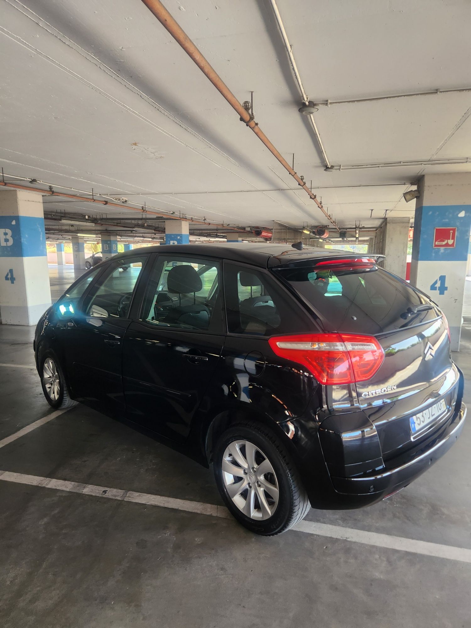 C4 Picasso ano 2010 só 200.000 km automática como nova Aceito retoma