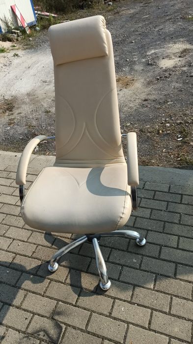 Fotel kosmetyczny pedicure manicure