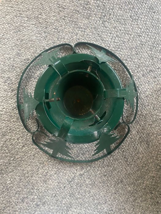 Metalowy stojak na choinkę