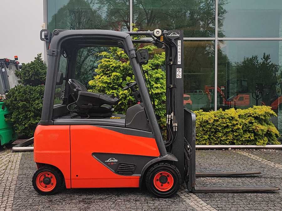 Wózek widłowy elektryczny Linde E18PH-02 triplex 4,62 m 1,8 t 2014