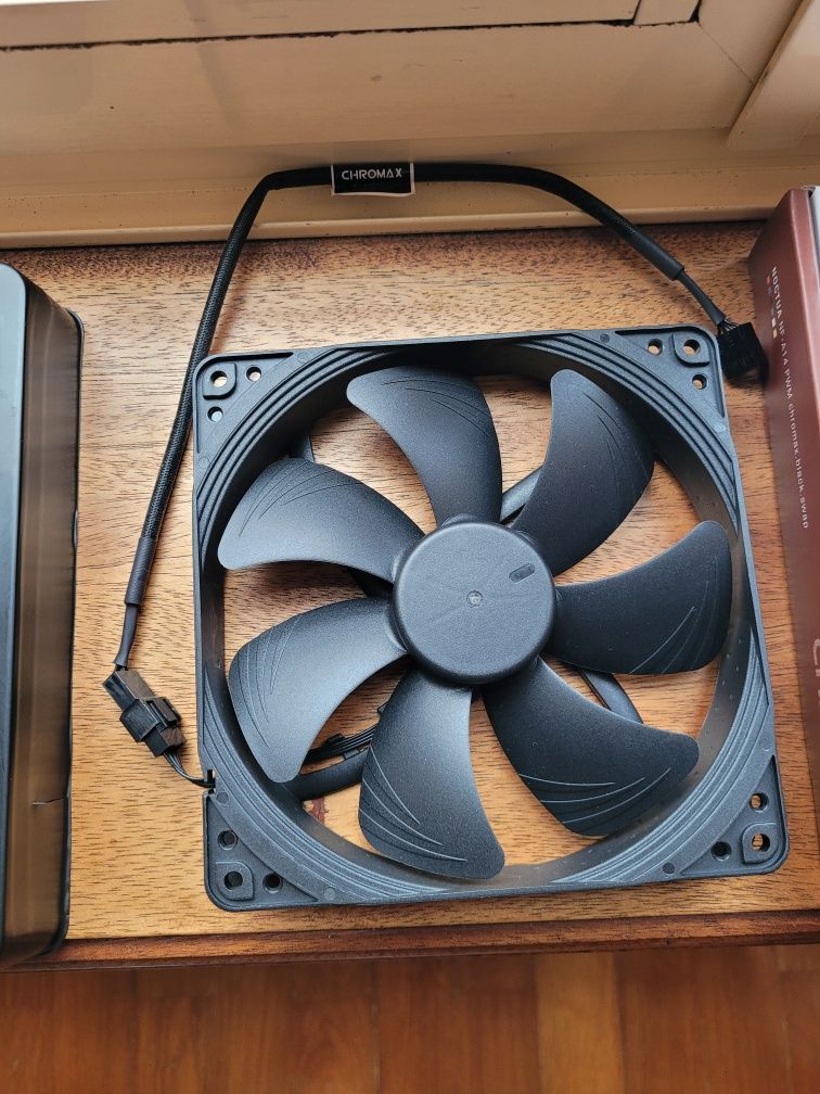 Ventoinha Noctua NF-A14 PWM Chromax Black Swap 140mm
