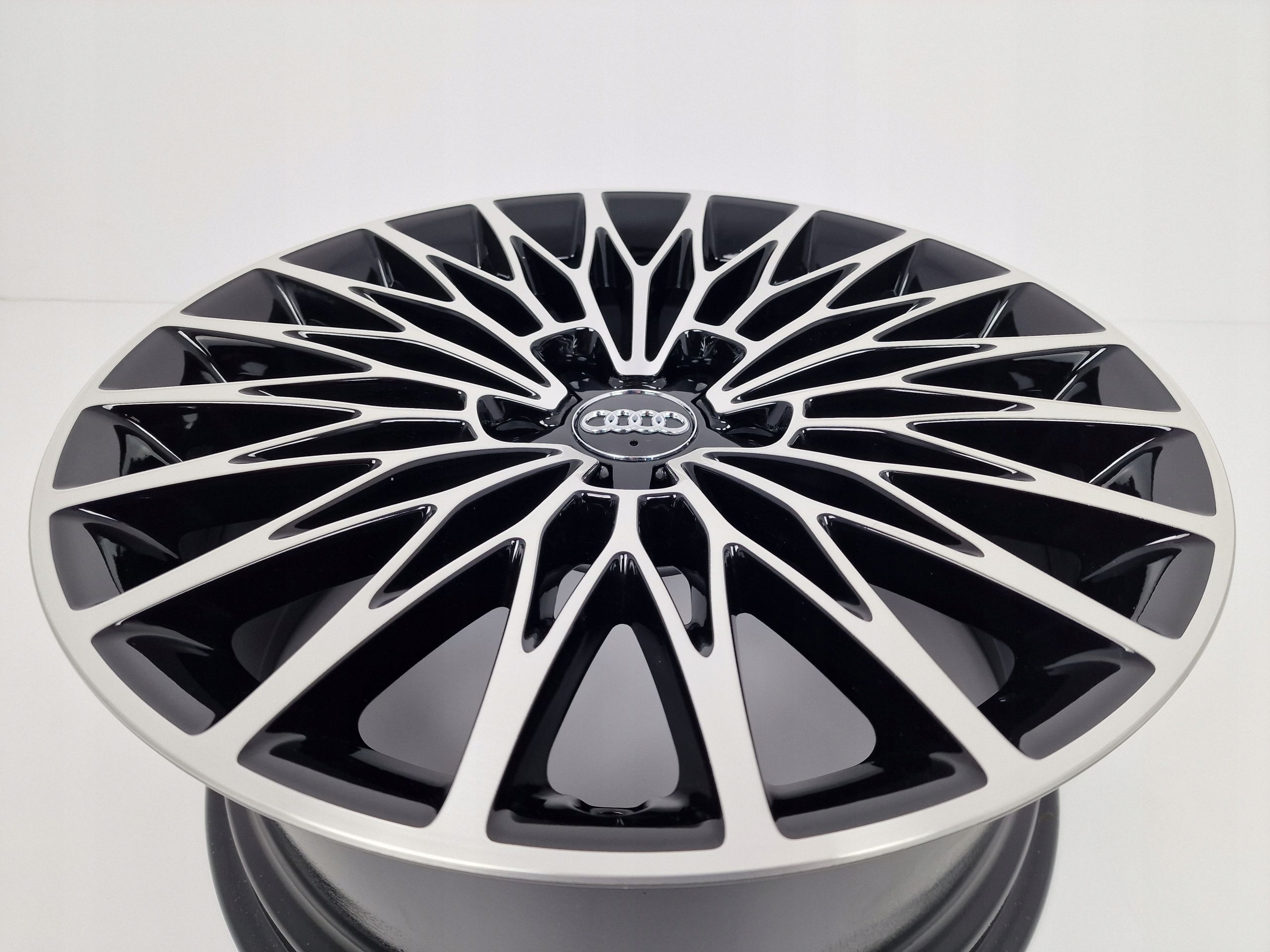 Oryginalne Felgi Audi 18" S3 A3 A4 A6 A8 TT