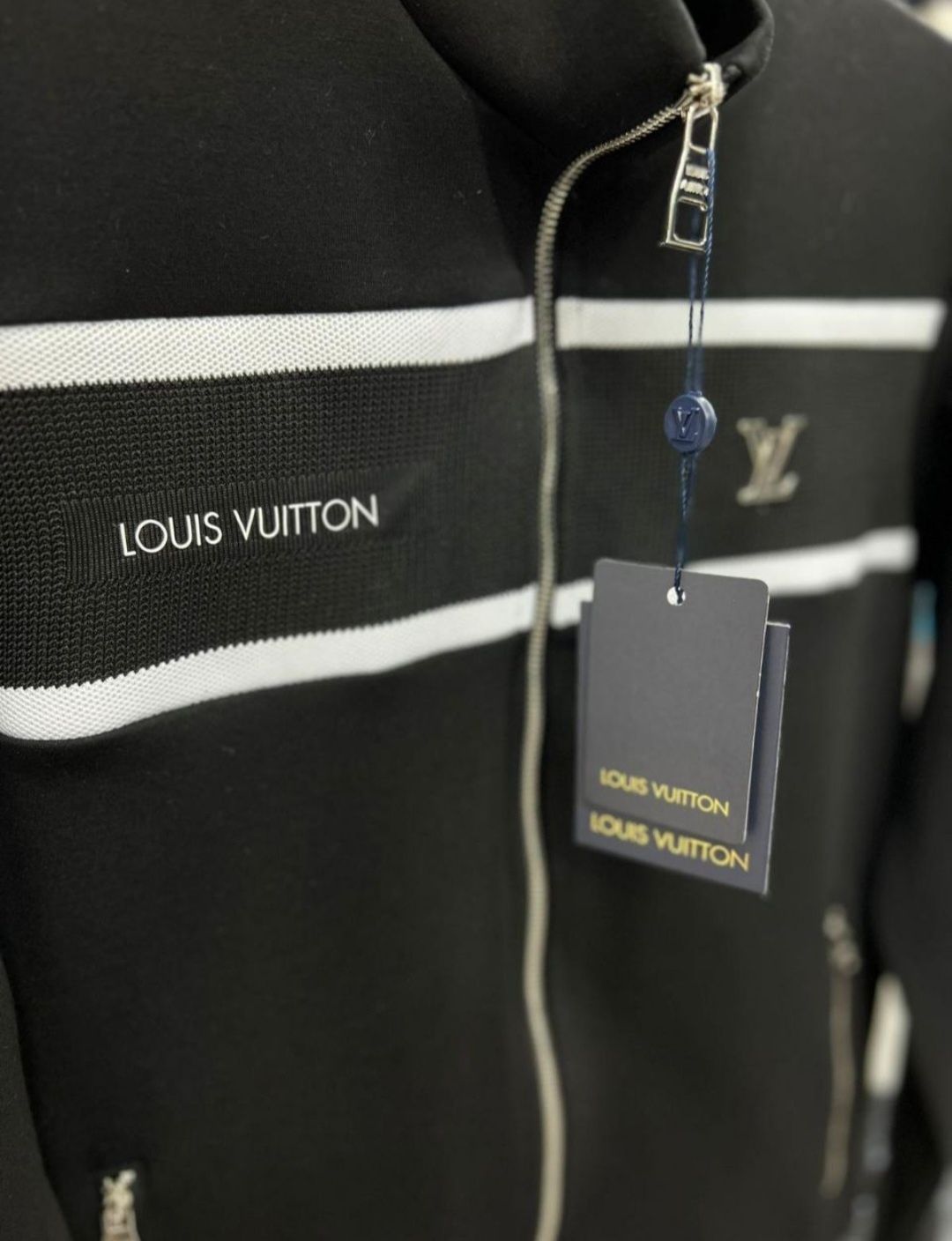 LOUIS VUITTON вишуканий спортивний костюм чоловічий луі