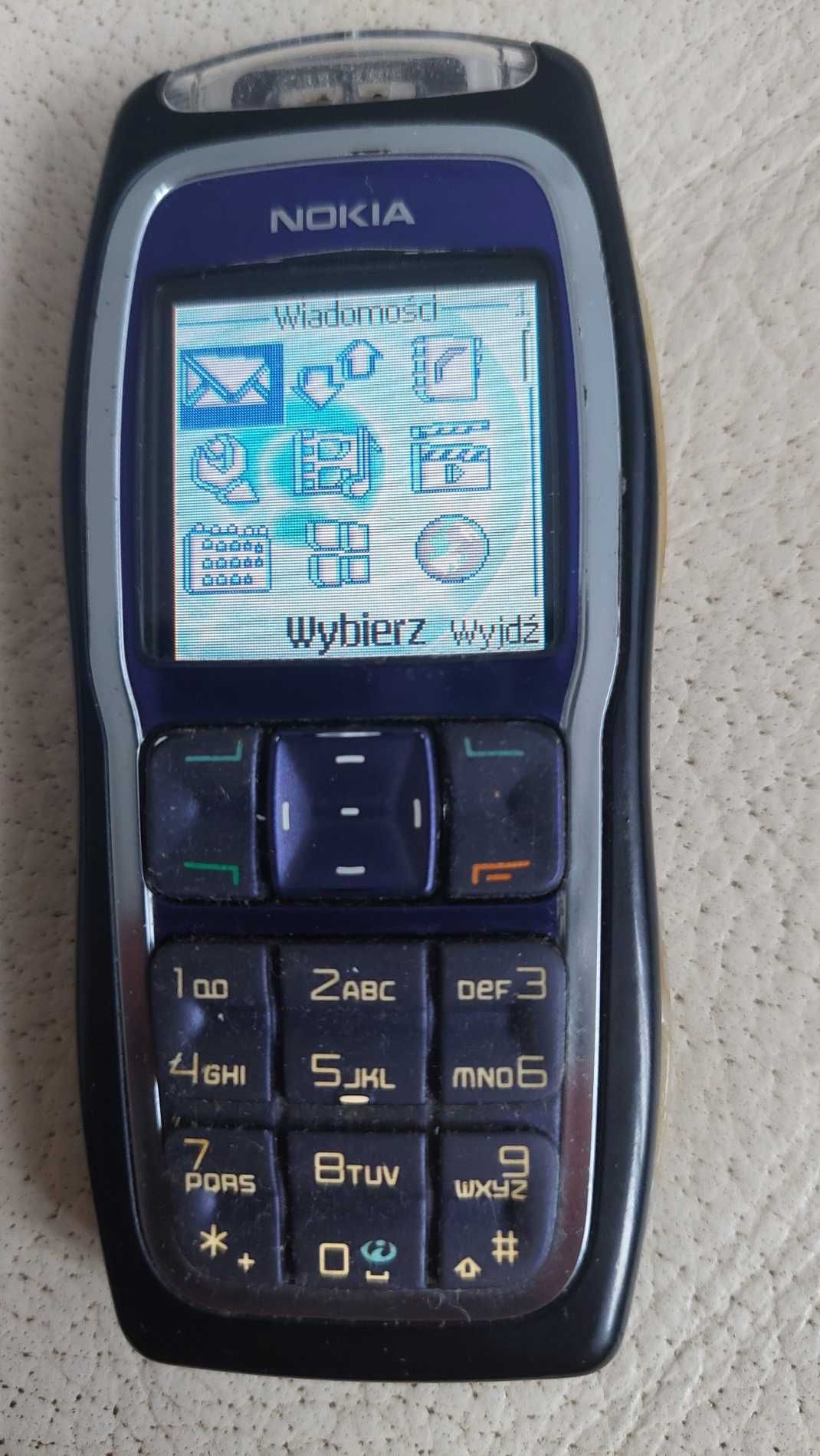 Nokia 3220; zabytkowy tel. z lat 90', sprawny