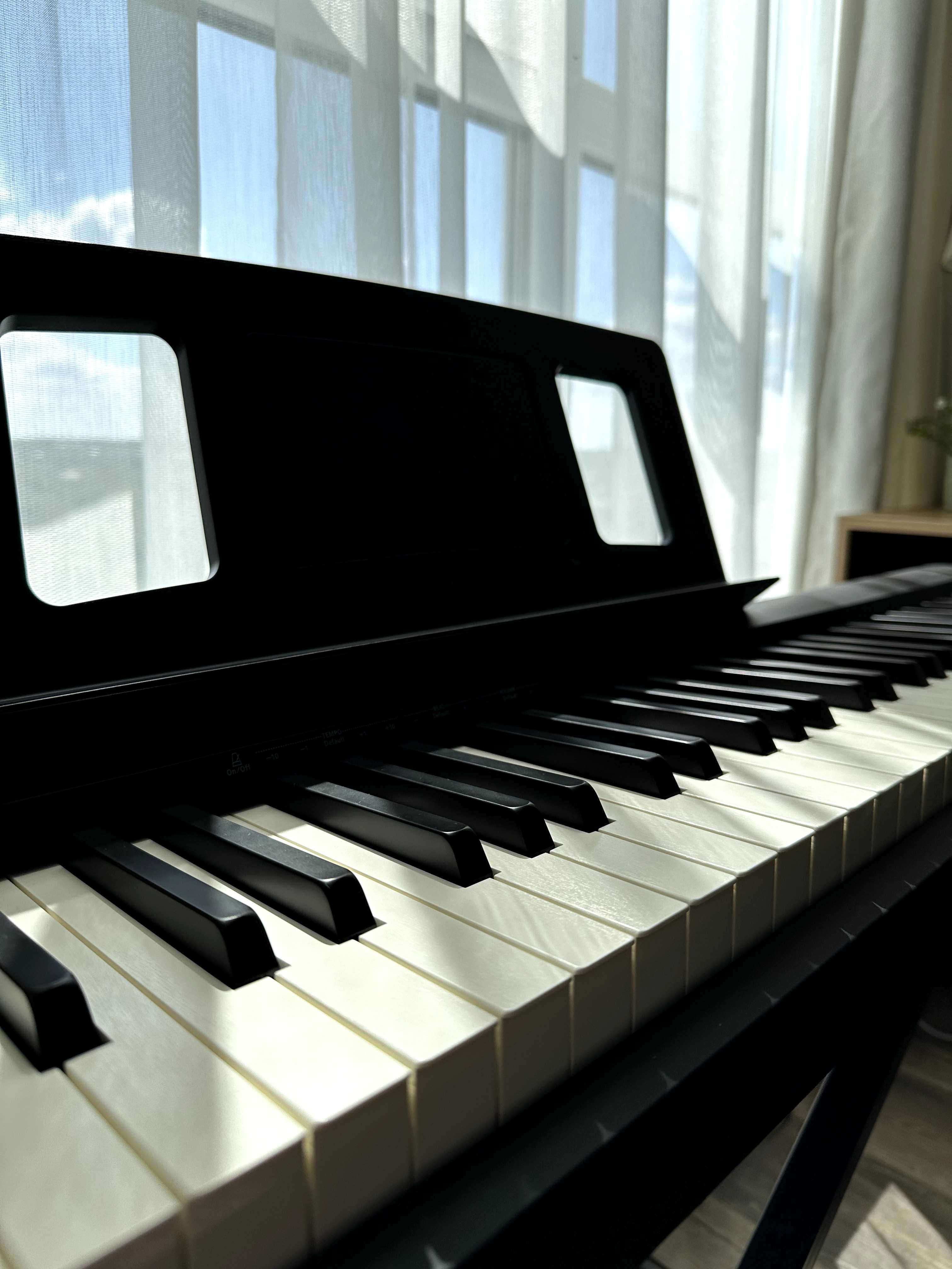 Цифрове фортепіано Roland FP-10 + педаль DP-10 та стійка