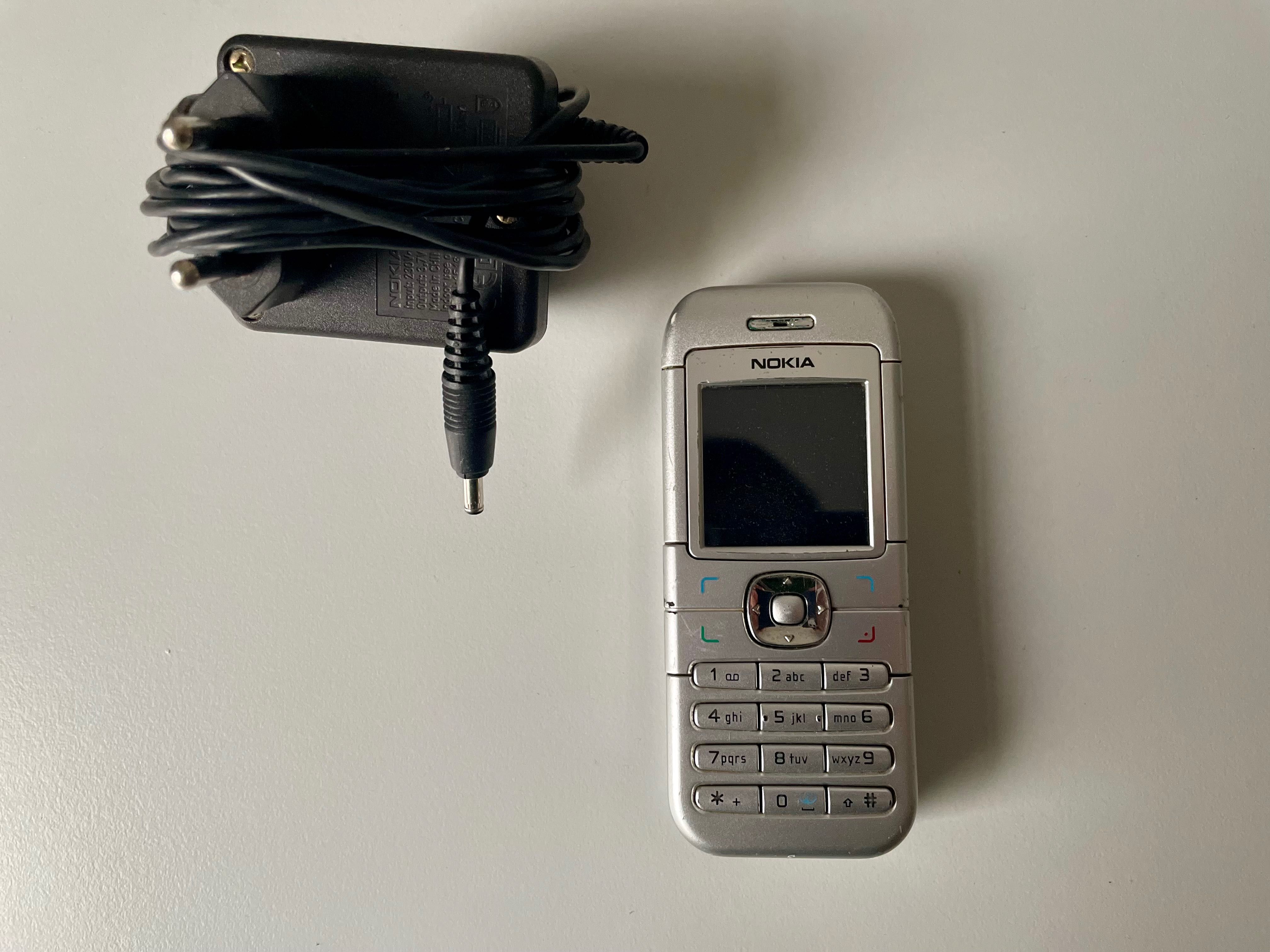 Telefon Nokia 6030 (brak simlocka) + ładowarka ACP-7E