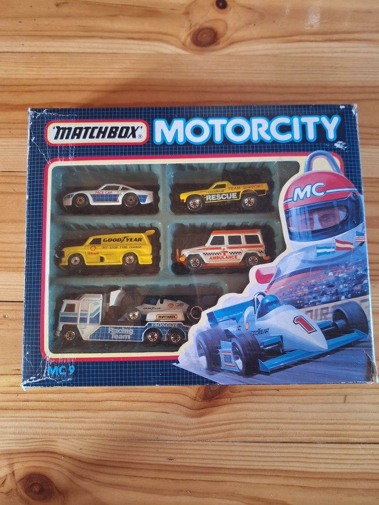 Zestaw Matchbox Motor City MC9, stary, kolekcjonerski
