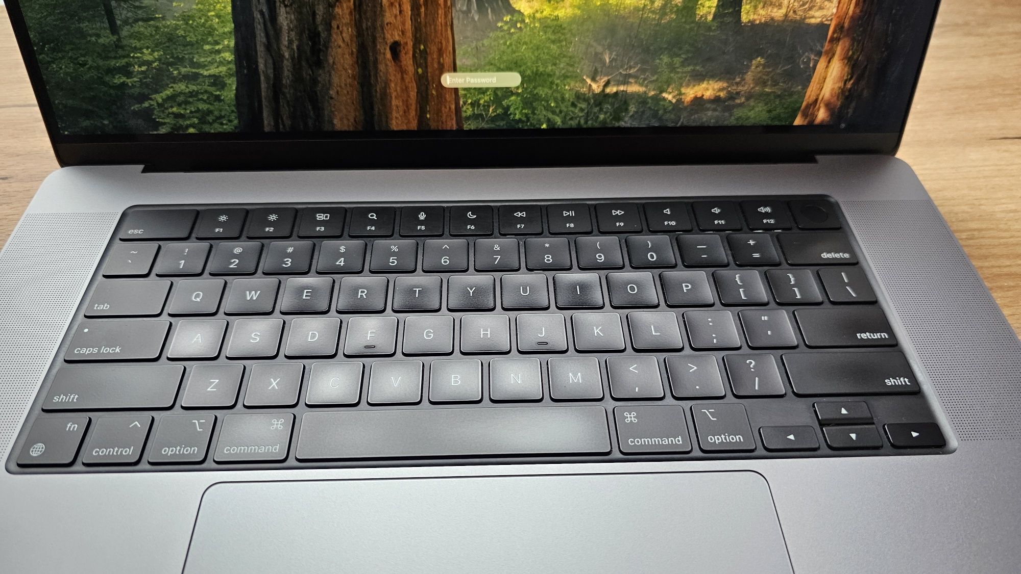 MacBook Pro 16 2021 M1 16/512GB